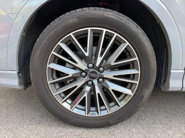 AUDI Q3 Sportback (2025) — foto 9 van 17
