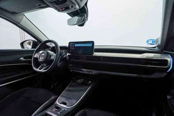 Jeep E-Avenger (2024) — foto 26 van 74