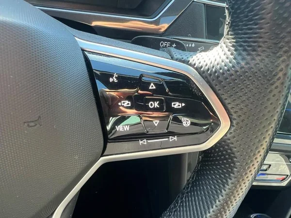 VOLKSWAGEN Tiguan (2022) — foto 24 van 34