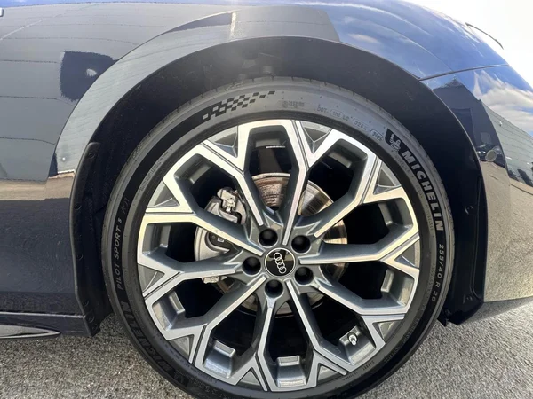 AUDI A6 SW (2026) — foto 16 van 23