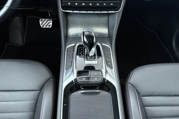 MG EHS PHEV (2022) — foto 4 van 15