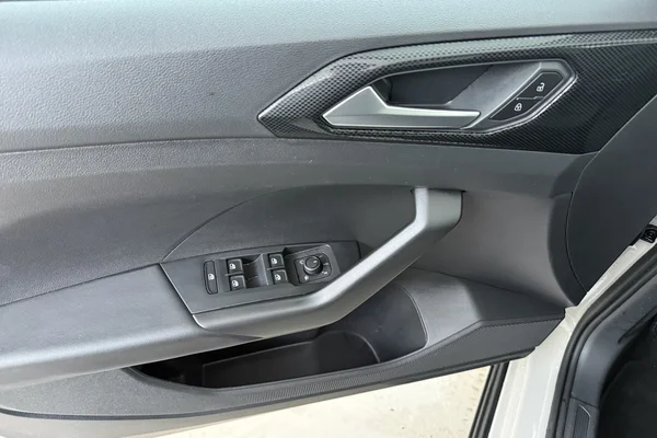 Volkswagen T-Cross (2025) — foto 8 van 19