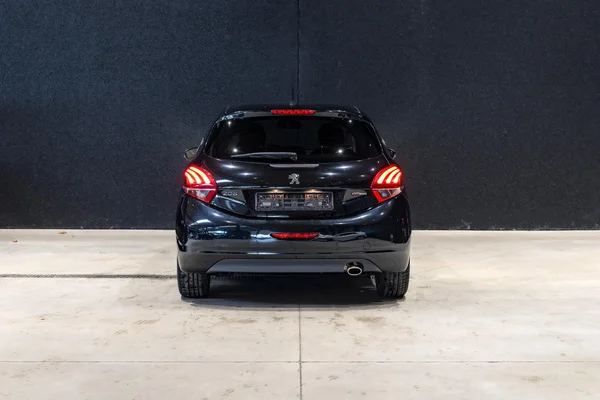 Peugeot 208 (2017) — foto 28 van 33