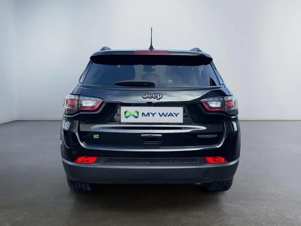 JEEP Compass (2023) — foto 28 van 31