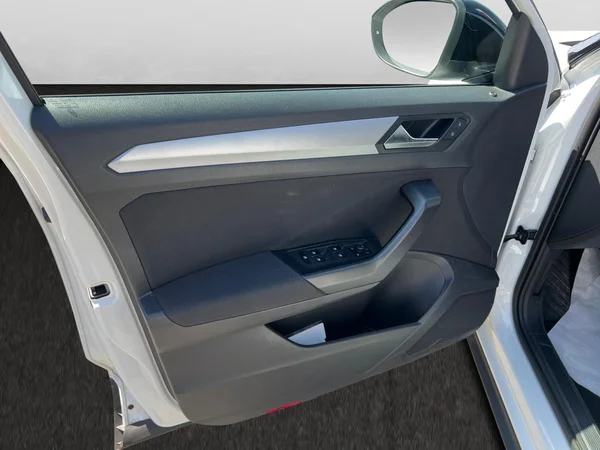 VOLKSWAGEN T-Roc (2023) — foto 24 van 24