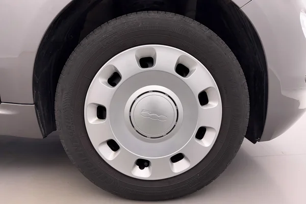 Fiat 500 (2023) — foto 17 van 29