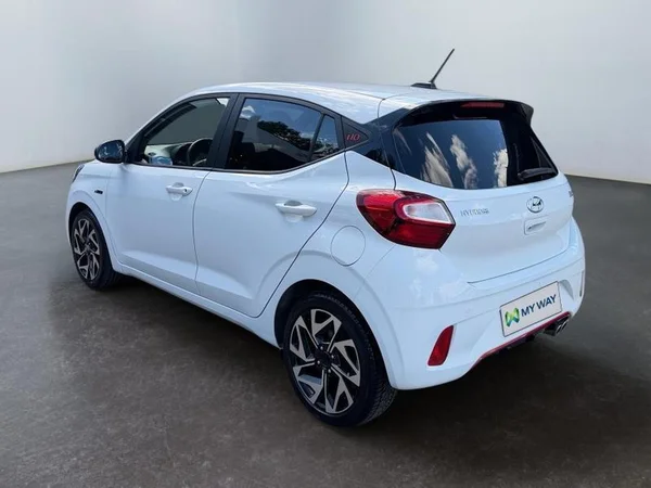 HYUNDAI i10 (2022) — foto 23 van 31