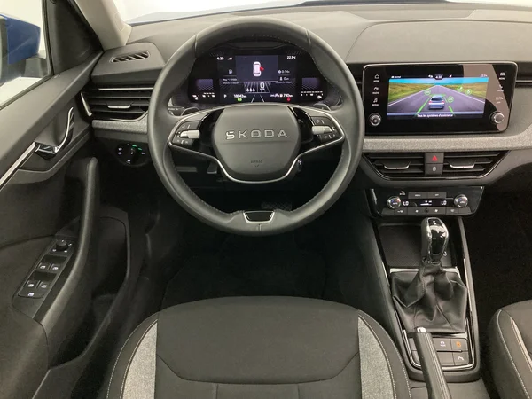 SKODA Kamiq (2025) — foto 8 van 36