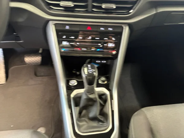 VOLKSWAGEN T-Roc (2026) — foto 10 van 24