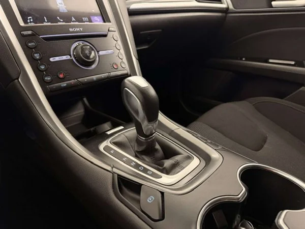 Ford Mondeo (2019) — foto 17 van 18