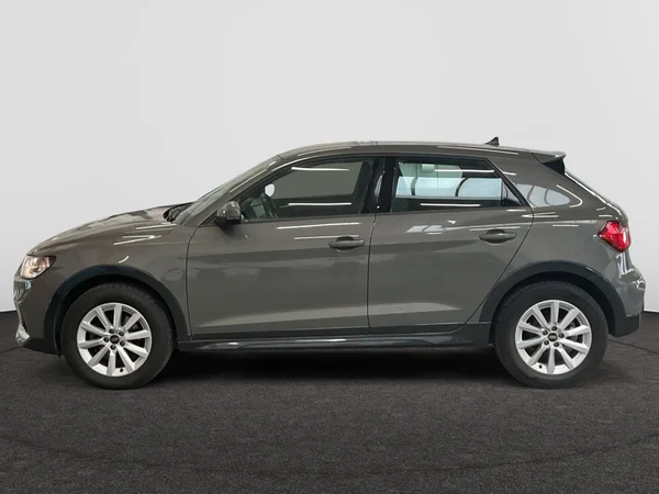 AUDI A1 Allstreet (2023) — foto 12 van 20