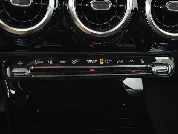 MERCEDES A 250 (2022) — foto 18 van 32