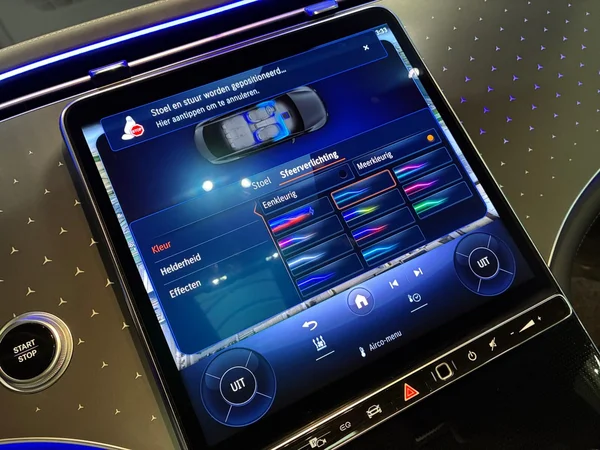 Mercedes-Benz EQE-350 (2022) — foto 14 van 29