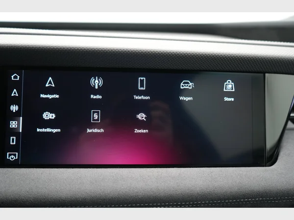 AUDI A6 Sportback e-tron (2025) — foto 39 van 48