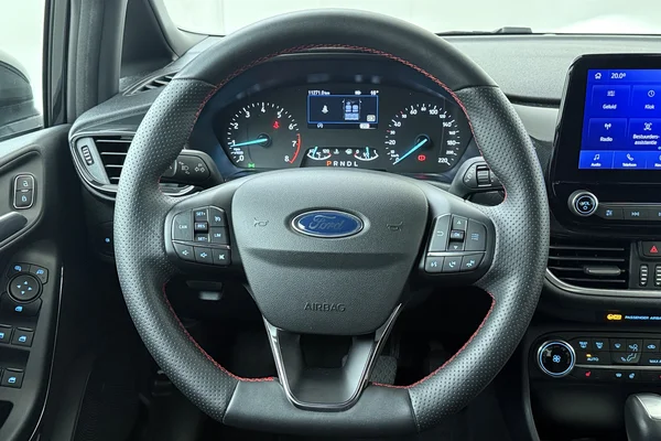 Ford Fiesta (2022) — foto 2 van 17
