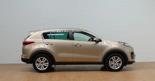 Kia Sportage (2016) — foto 24 van 26