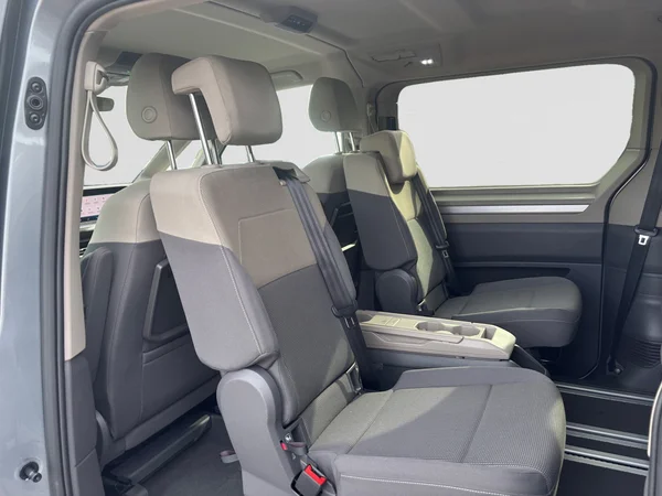 VOLKSWAGEN Multivan T7 Long (2025) — foto 10 van 22