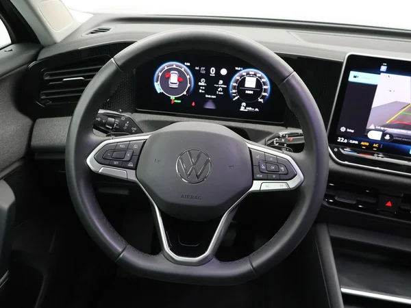 VOLKSWAGEN Tiguan (2025) — foto 4 van 27