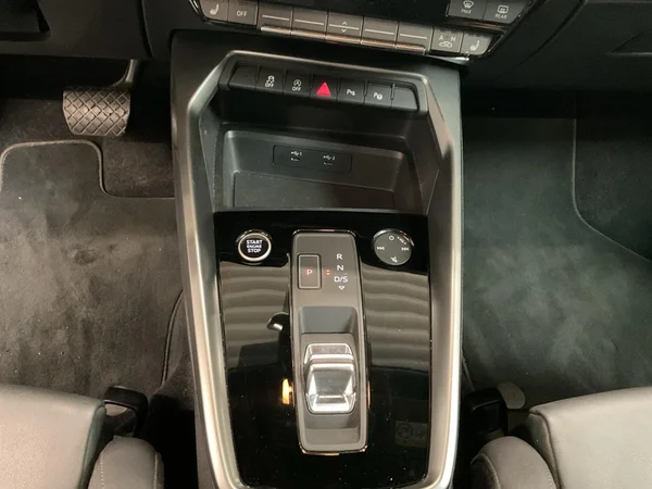 AUDI A3 Sportback (2021) — foto 3 van 23
