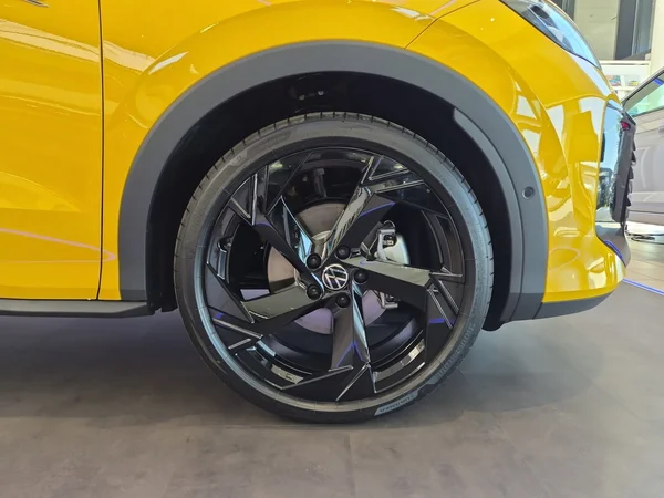 VOLKSWAGEN T-Roc (2026) — foto 3 van 19
