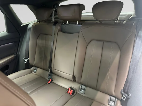 AUDI Q4 e-tron (2025) — foto 4 van 16
