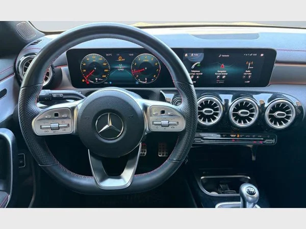 Mercedes-Benz CLA 180 (2021) — foto 25 van 25
