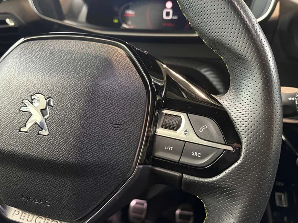 Peugeot 2008 (2022) — foto 10 van 21