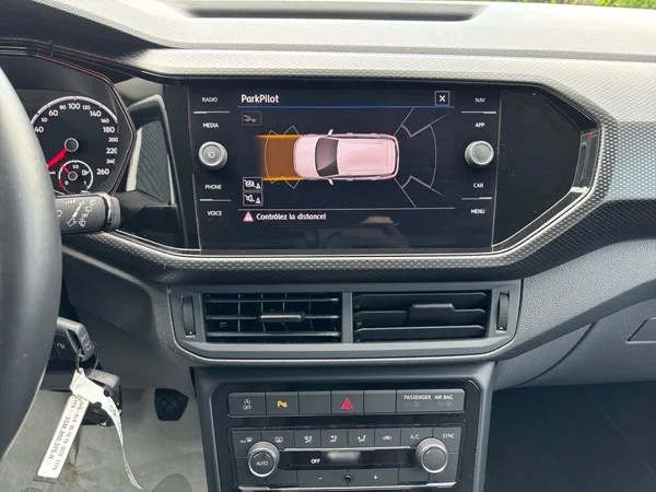VOLKSWAGEN T-Cross (2019) — foto 4 van 7