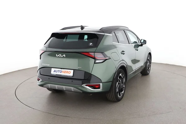 Kia Sportage (2023) — foto 12 van 16