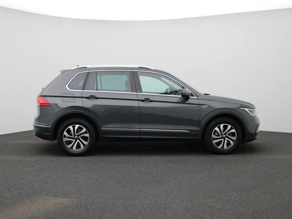 Volkswagen Tiguan (2022) — foto 33 van 36