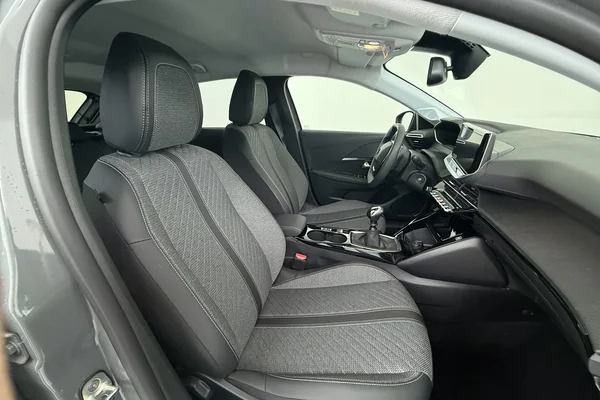 Peugeot 208 (2024) — foto 3 van 22
