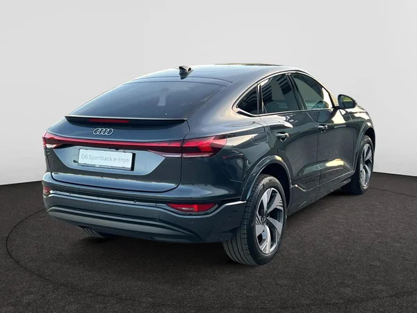 AUDI Q6 Sportback e-tron (2026) — foto 12 van 20