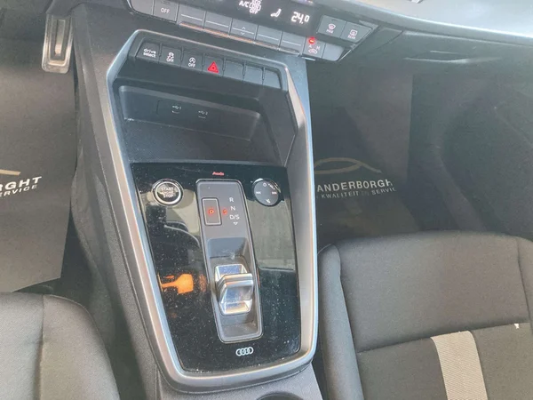Audi A3 (2024) — foto 11 van 19