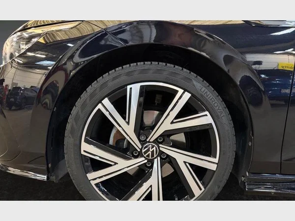 Volkswagen Golf VIII (2021) — foto 27 van 28