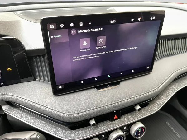 SKODA Superb Combi (2025) — foto 18 van 19