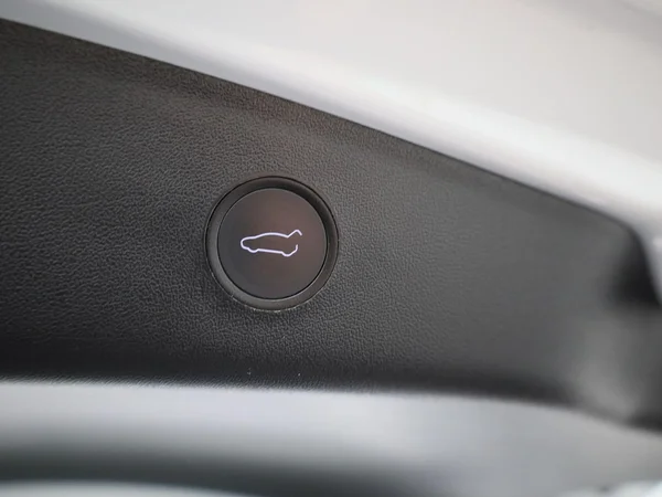 Tesla Model 3 (2022) — foto 4 van 40