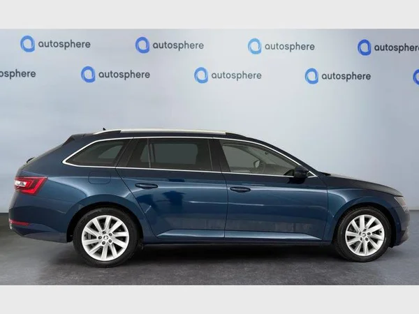 Skoda Superb Combi (2019) — foto 9 van 15