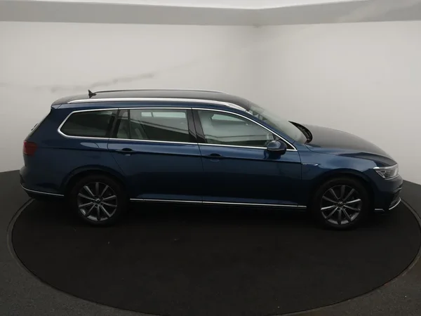 Volkswagen Passat (2023) — foto 18 van 29