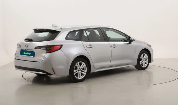 Toyota Corolla SW Hybrid (HEV) (2022) — foto 21 van 25