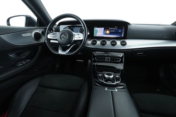 Mercedes-Benz E-Klasse (2019) — foto 4 van 16