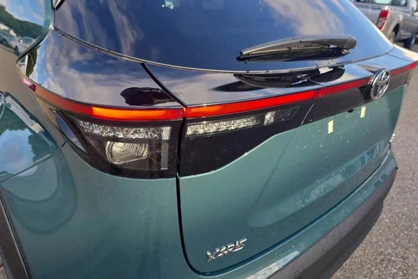 Toyota Yaris Cross Hybrid (HEV) (2026) — foto 16 van 26