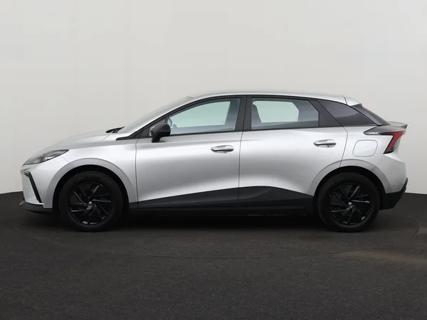 MG MG4 (2023) — foto 12 van 27