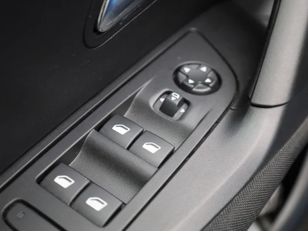 Peugeot 2008 (2022) — foto 18 van 39
