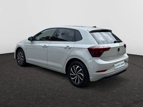 VOLKSWAGEN Polo (2023) — foto 13 van 18