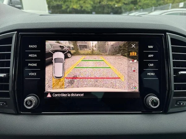 SKODA Karoq Dsl (2025) — foto 19 van 32
