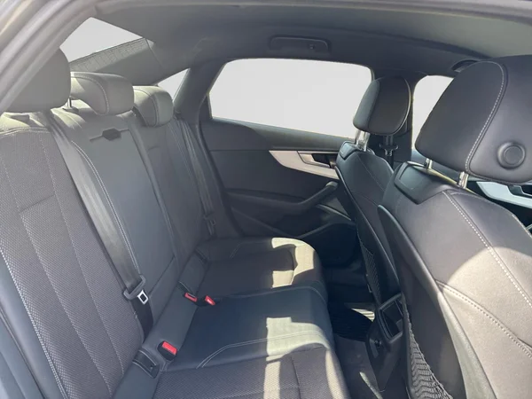AUDI A4 (2024) — foto 9 van 23