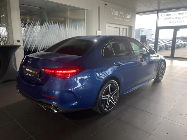 Mercedes-Benz C-Klasse (2024) — foto 11 van 16
