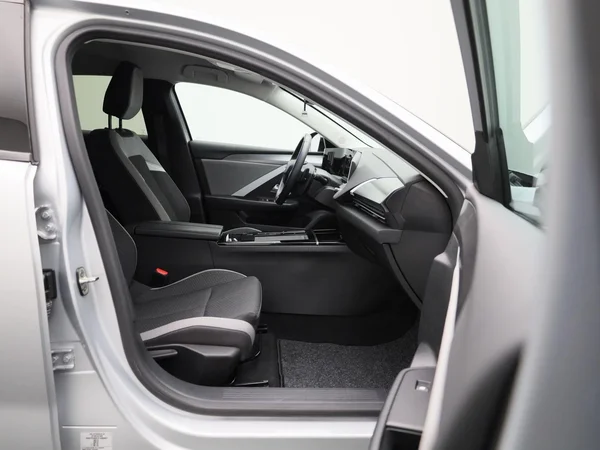 Opel Astra (2023) — foto 24 van 37