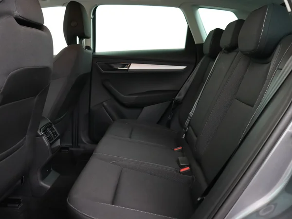 SKODA Karoq (2025) — foto 4 van 18