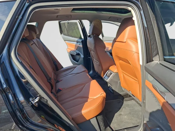 SKODA Enyaq (2025) — foto 10 van 24